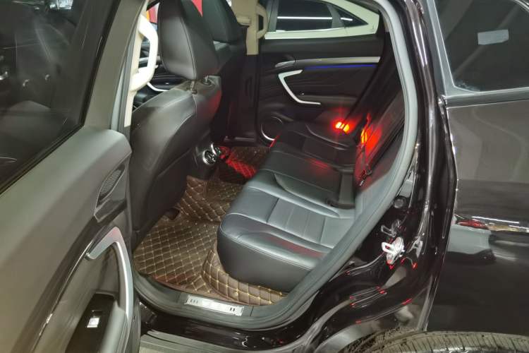 Used Wey VV7 2017 2.0T Flagship Model Left Rear Seat