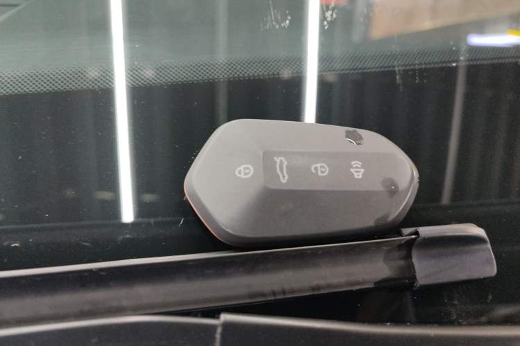 Used Livan Livan 7 2023 605 km ZHU FENG