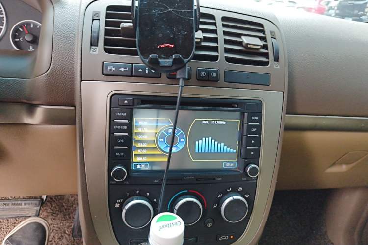 Used Buick GL8 2011 2.4L CT Comfort Edition Audio And AC Panel