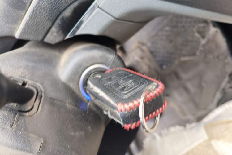 Used Geely Auto Classic Emgrand 2013 Sedan 1.5L Manual Entry-Level Model
