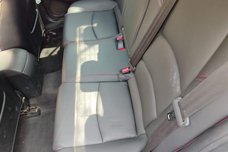 Used Mazda 3 Axela 2014 Sedan 1.5L Automatic Comfort Model