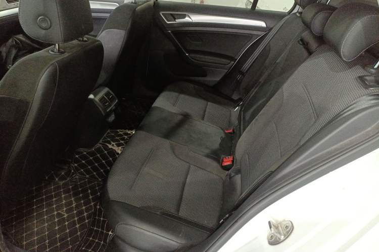 Used Volkswagen Golf 2020 Zhiai Edition 280TSI DSG Comfort Model Left Rear Seat