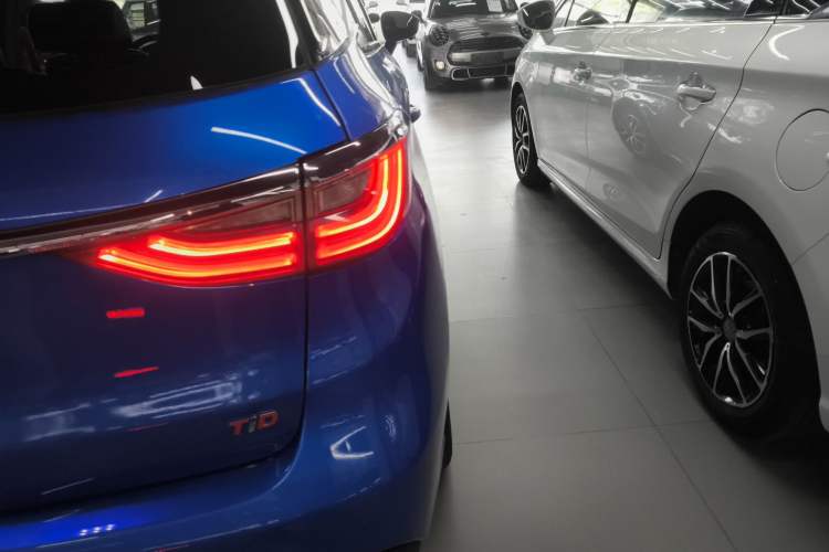 Used BYD Song MAX 2017 1.5T Automatic Smart Connect Luxury 7-Seater