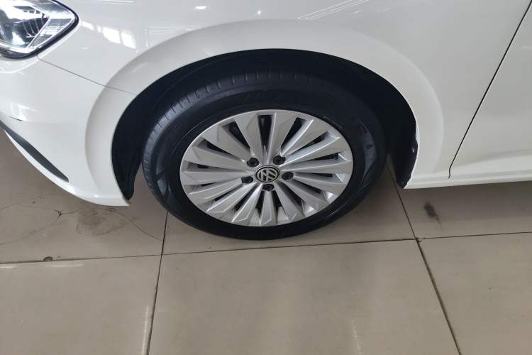 Used Volkswagen Lavida 2019 1.5L Automatic Comfort Edition China VI Standard Left Front Wheel Hub