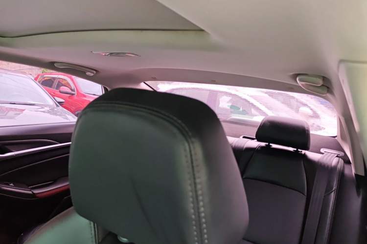 Used CHANGAN Eado 2020 PLUS 1.6L GDI Manual Luxury Model Headliner