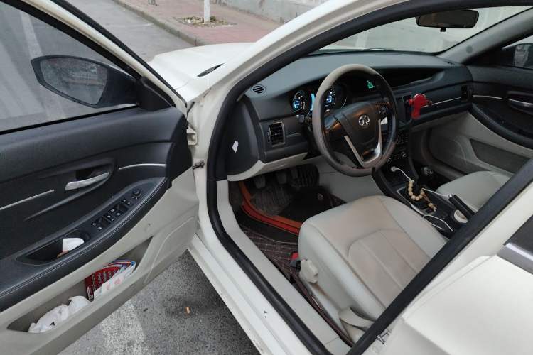 Used BAIC Senova D50 2014 1.5L manual comfort version