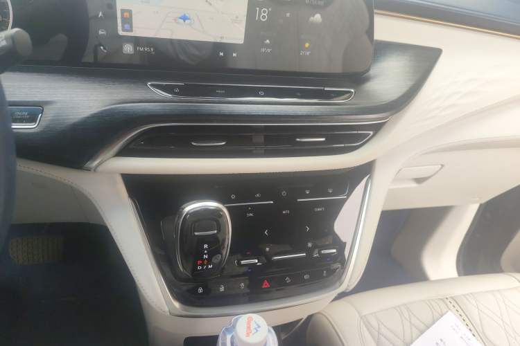 Used Buick GL8 2020 Avenir Avia Four-Seat Luxury Edition
