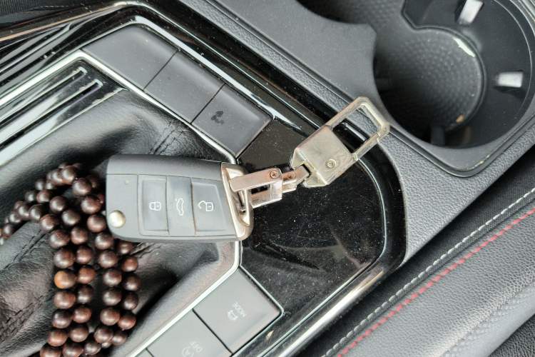 Used Volkswagen Tayron 2019 Teramont Edition 280TSI Two-Wheel Drive Luxury Model China VI Standard Vehicle Key