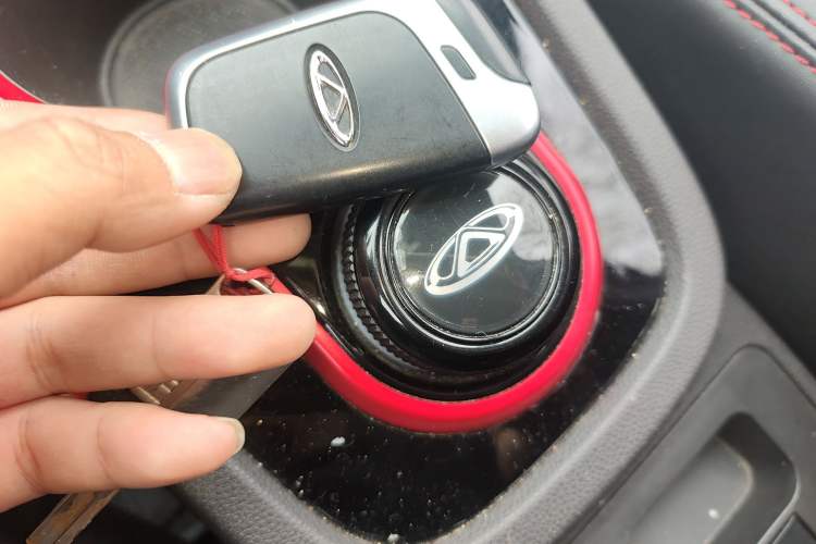 Used Chery Little Ant 2022 Sweet Pink Edition Half-Sugar Version 3-Cell Lithium 30kW 301km
