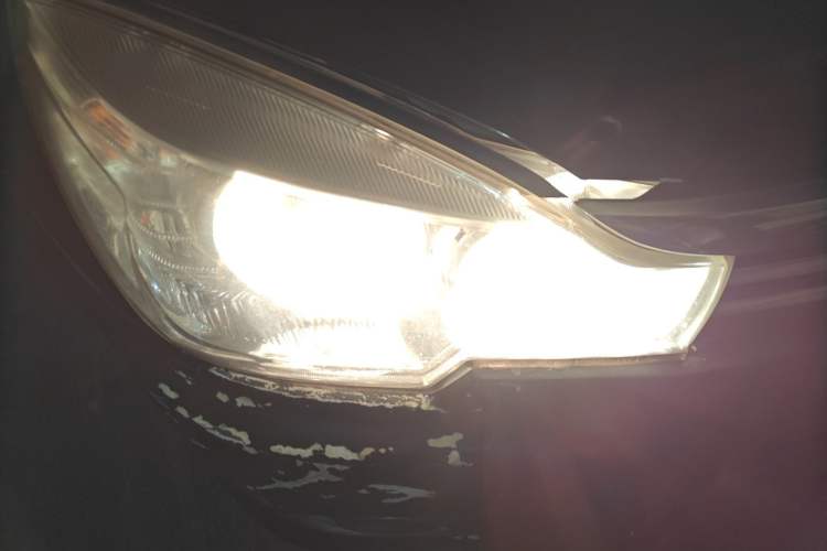 Used Soueast V3 Lingyue 2011 Revised Version 1.5L Manual – Style Edition Right Front Headlight