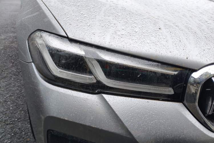 Used BMW 5 Series New Energy 2021 Restyled 535Le M Sport Package Right Front Headlight