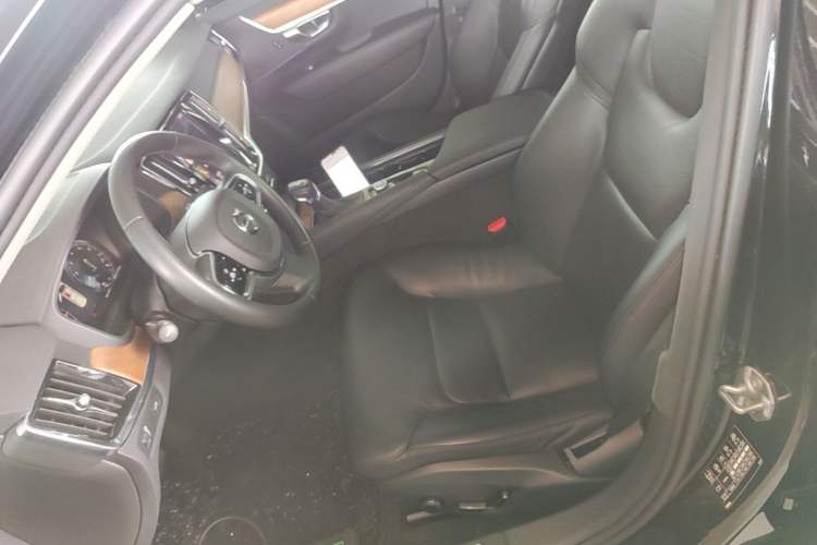 Used Volvo S90 2020 T5 Zhiyi Luxury Edition
