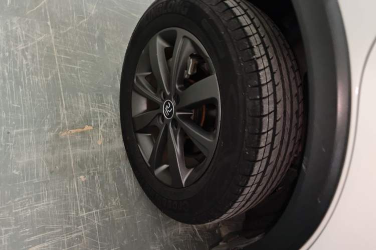 Used BYD Yuan New Energy 2019 EV360 Smart Connect Enjoyment Model