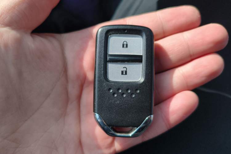 Used Honda Vezel 2017 1.8L CVT Front-Wheel Drive Pioneer Edition Vehicle Key