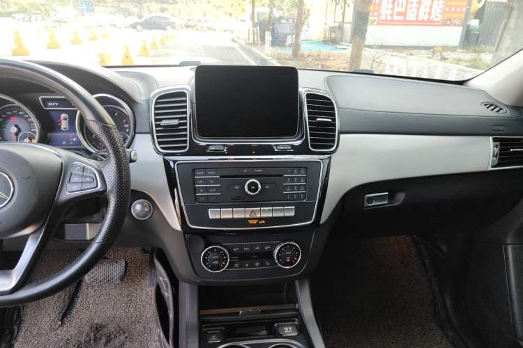 Used Mercedes-Benz GLE Coupe 2018 GLE 400 4MATIC Coupe SUV