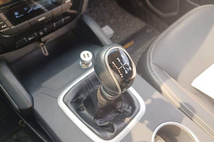 Used Geely Auto Vision X6 2016 1.8L Manual Luxury Model