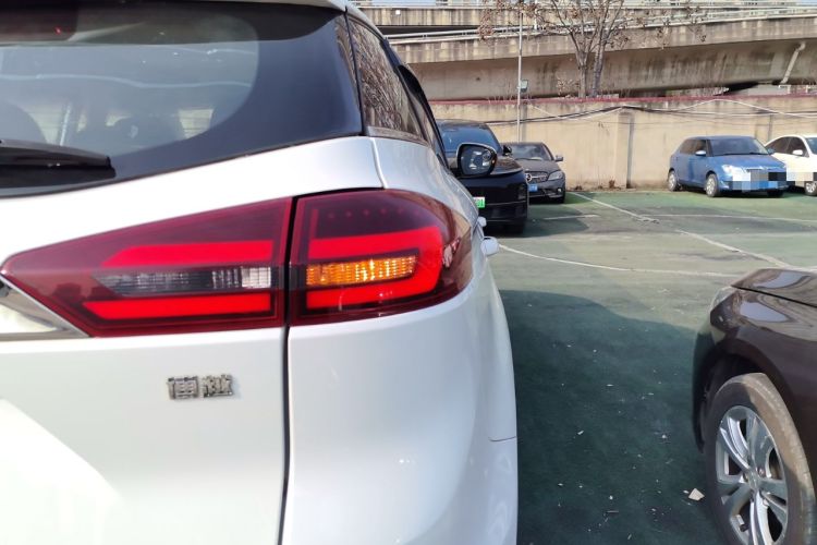 Used Geely Auto Emgrand X7 Sport 2018 1.8TD Automatic Two-Wheel Drive Smart Connect 4G Internet Edition