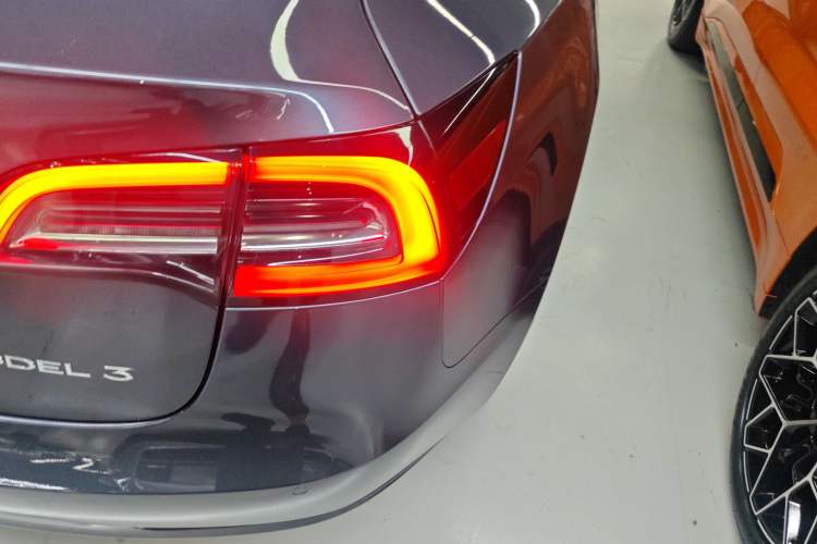 Used Tesla Model 3 2021 Standard Range Rear-Drive Upgraded Version Right Rear Taillight