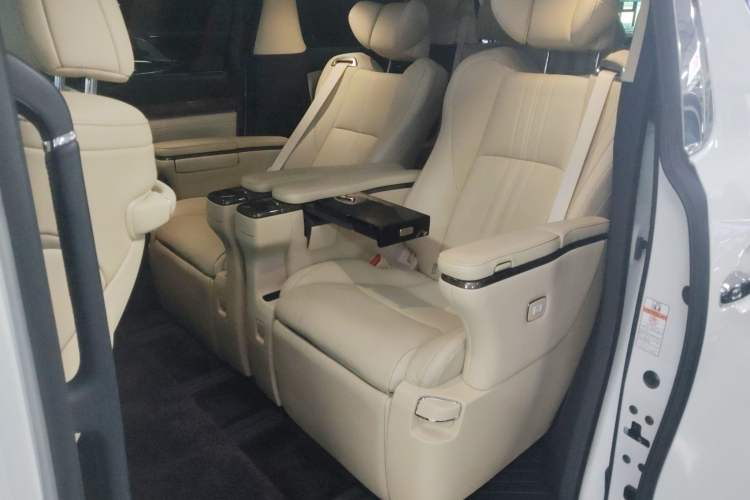 Used Toyota Alphard 2021 Dual-Engine 2.5L Prestige Edition
