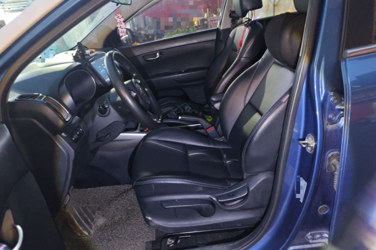 Used Kia KX3 2015 1.6L Automatic Two-Wheel Drive DLX Left Front Seat