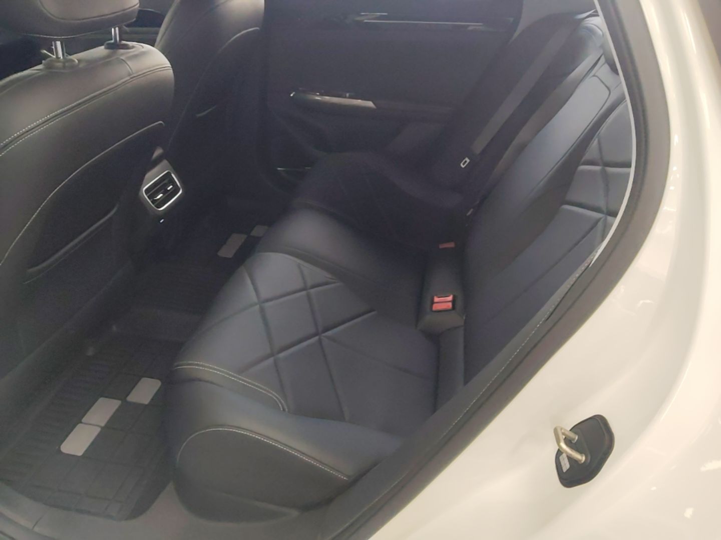 Geely Galaxy L6 2024 125km PLUS Dragon Edition — снимка 20
