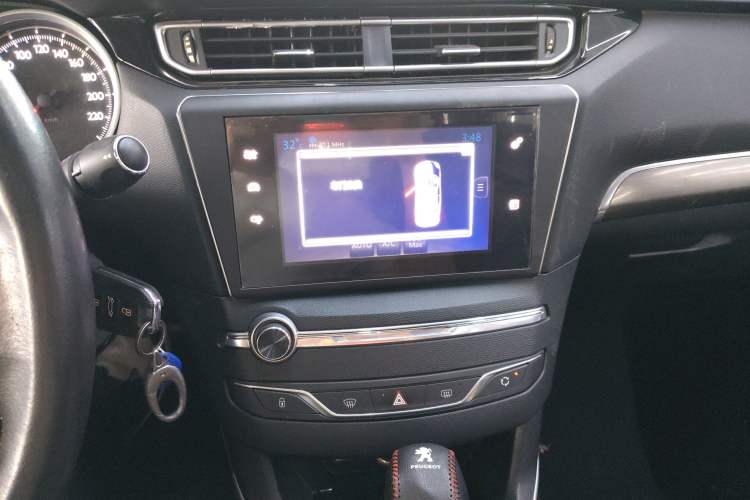 Used Peugeot 408 2015 1.2T Automatic Luxury Edition Audio And AC Panel