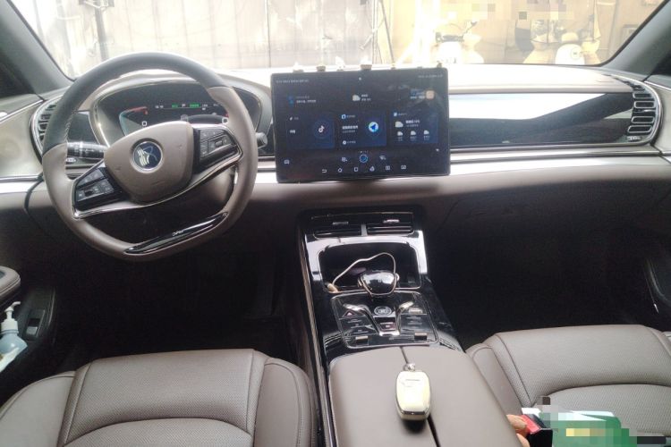 Used BYD Han 2021 EV Standard Range Luxury Model Center Console