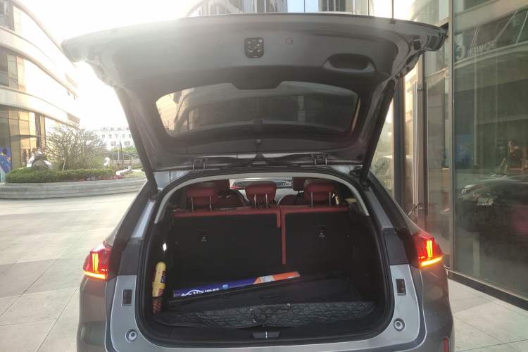 Used Wey VV5 2019 Upgraded Model 2.0T Two-Wheel Drive Flagship Version China V Standard