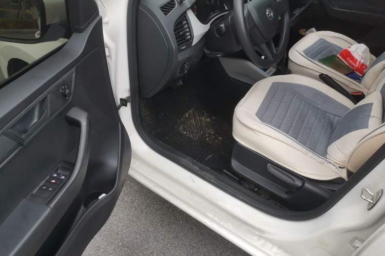 Used Skoda Fabia 2016 1.4L Automatic Car Enjoy Edition
