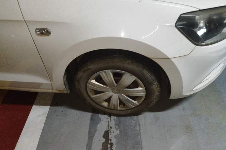 Used Volkswagen Jetta 2013 1.6L Manual Fashion Edition
