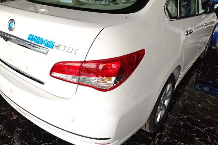 Used Dongfeng Junfeng E11K 2021 60.43 kWh Battery-Swap Version Exterior 3