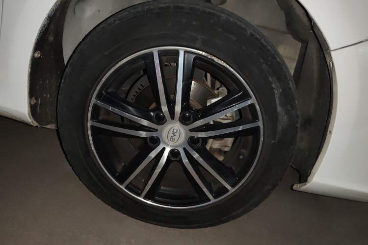 Used BYD Surui 2015 Revised Version 1.5L Manual Luxury Edition