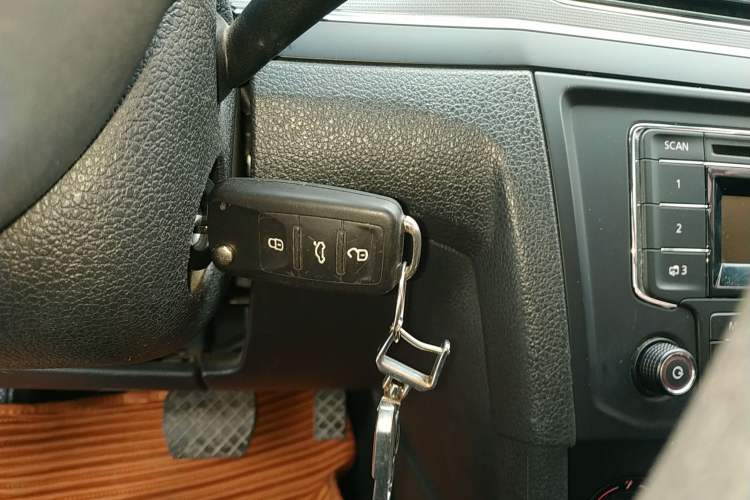 Used Volkswagen Bora 2017 1.6L Automatic Fashion Model
