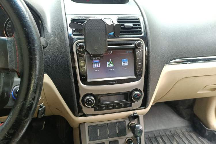 Used Geely Auto Classic Emgrand 2013 Sedan 1.5L Manual Elite Model Audio And AC Panel