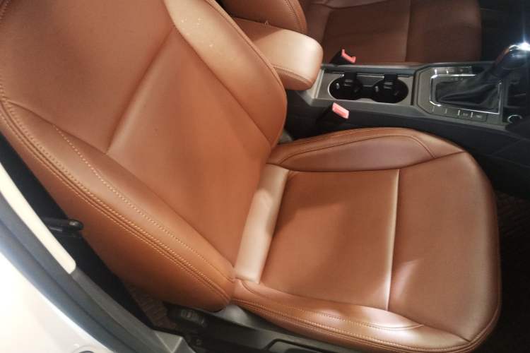 Used Volkswagen Lamando 2019 230TSI DSG Fashion Edition China VI Right Front Seat