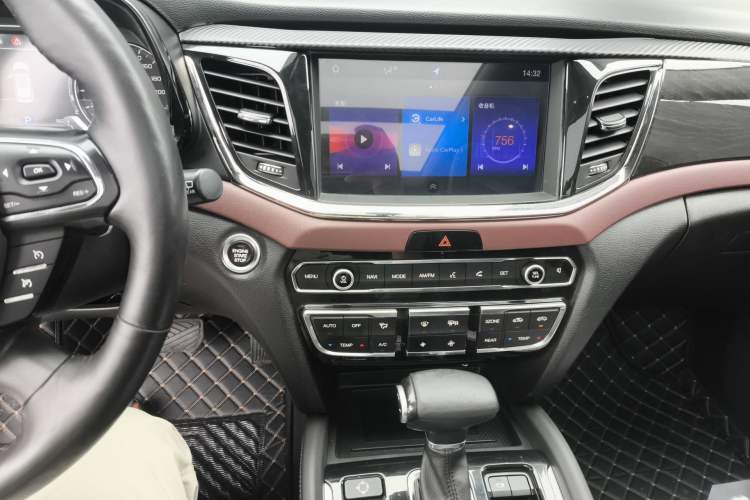 Used GAC Trumpchi GS8 2017 320T Four-Wheel Drive Luxury Smart Connectivity Version (7 Seats)