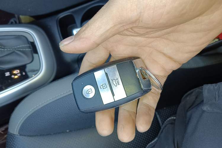 Used Kia kx1 Stonic 2021 1.4L CVT Fun & Sunroof Model