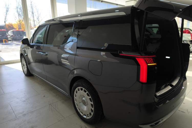 Used Zeekr 009 2024 Six-Seat Executive Version 4WD 108 kWh