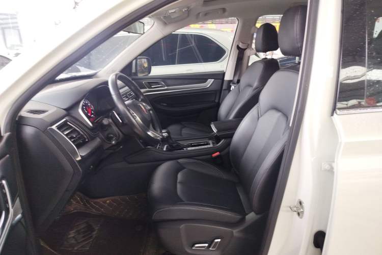 Used Roewe RX8 2019 30T Smart Connectivity Two-Wheel Drive Supreme Flagship Edition
