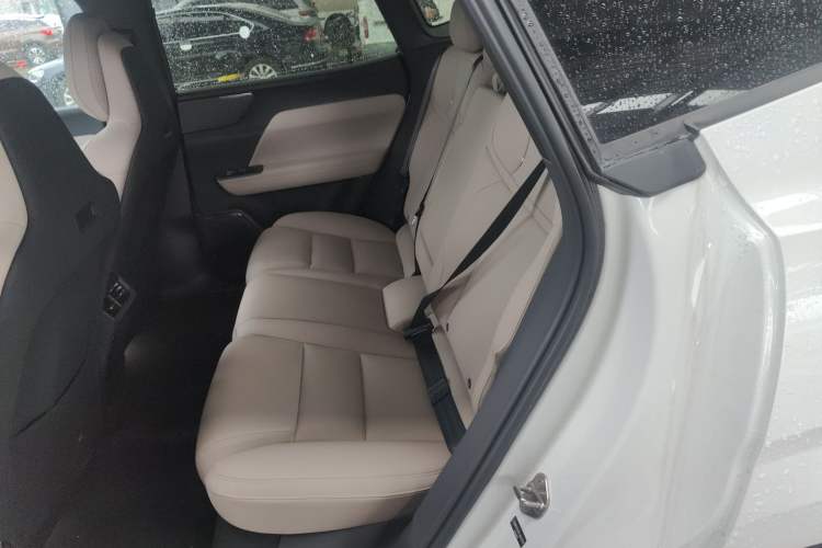 Used Volvo Volvo XC70 Plug-in Hybrid 2026 Model Four-Wheel Drive Long-Range Plus