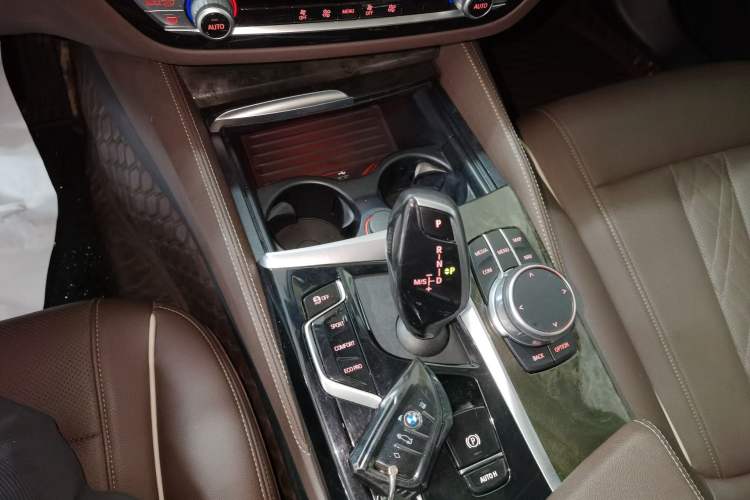 Used BMW 5 Series 2021 Updated Version 525Li Luxury Package Gear Lever