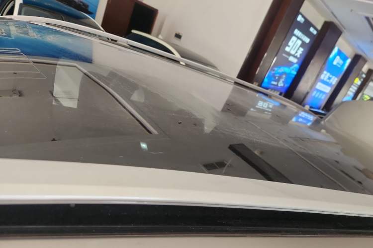 Used Land Rover Discovery Sport 2021 200 PS Family Edition Roof