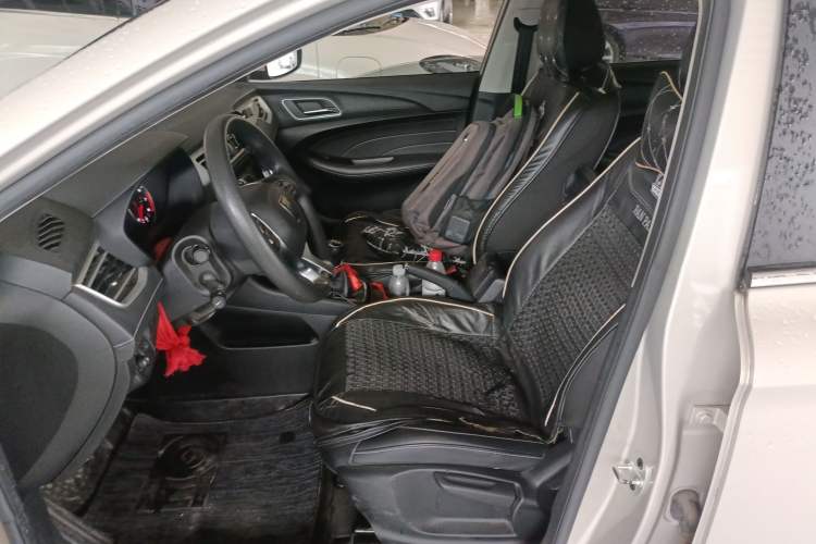 Used Roewe i5 2020 1.5L Manual 4G Connect Leehao Flagship Edition
