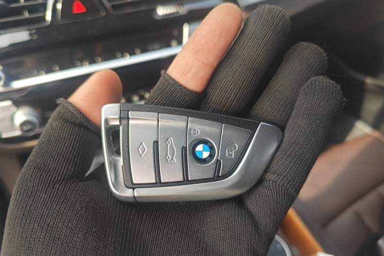 Used BMW 5 Series 2020 525Li M Sport Package Vehicle Key