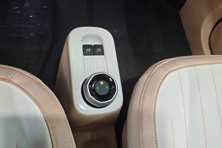 Used Geely Galaxy Panda 2024 Panda Mini 200km Endurance Bear