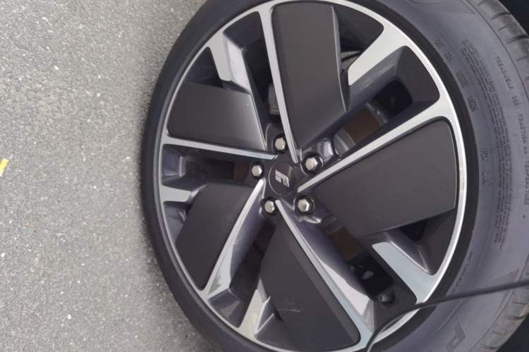 Used Li Auto L6 2025 Pro Smart Refresh Edition Exterior 5