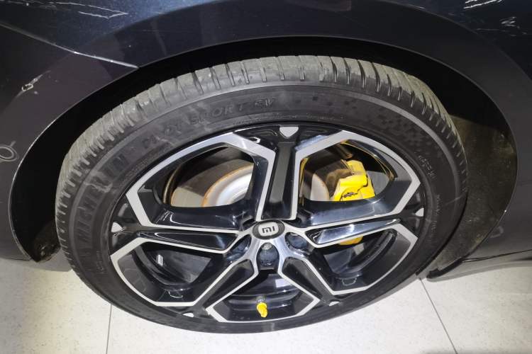 Used Xiaomi Auto SU7 2024 Four-Wheel Drive Ultra-Long Range Advanced Intelligent Driving Max Edition
