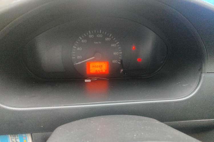 Used Wuling Rongguang 2012 1.5L Extended Basic Version Odometer Close Up