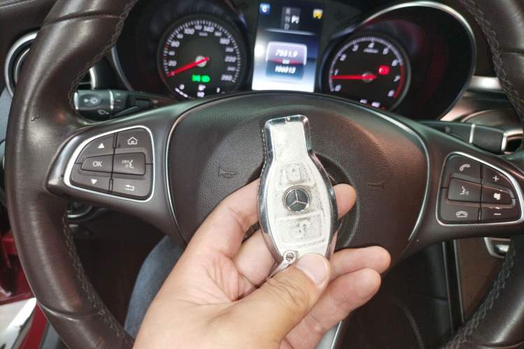 Used Mercedes-Benz GLC 2019 GLC 300 L 4MATIC Dynamic Model
