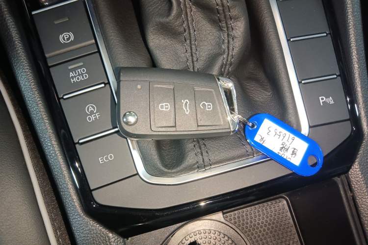 Used Volkswagen Sagitar 2025 Revised Version Three 300TSI DSG Excellence Edition